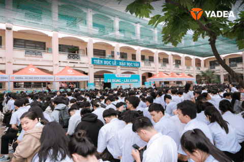 Artboard 10 YADEA lan tỏa văn hóa giao thông an toàn tại Trường THPT Trần Văn Ơn
