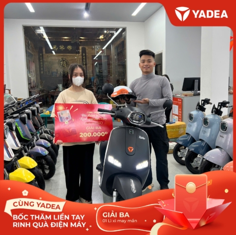 619532831_1199050225732445_8341969726064717129_n Lộc xuân gõ cửa – Nhiều khách hàng YADEA may mắn nhận quà điện máy AQUA giá trị