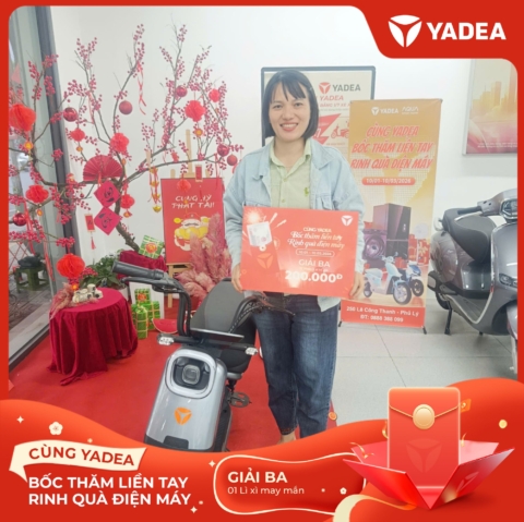 619898109_1199050119065789_6480229057382461747_n Lộc xuân gõ cửa – Nhiều khách hàng YADEA may mắn nhận quà điện máy AQUA giá trị