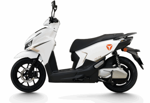Xe máy điện Yadea Velax H Plus sở hữu thiết kế thể thao hiện đại